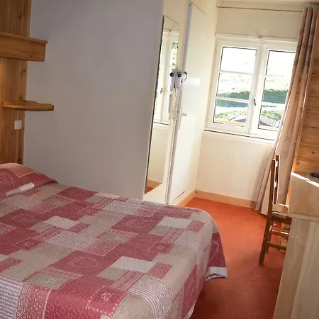 Les Bernards Hotell