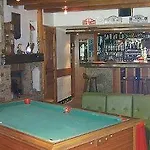 Les Bernards Hotell