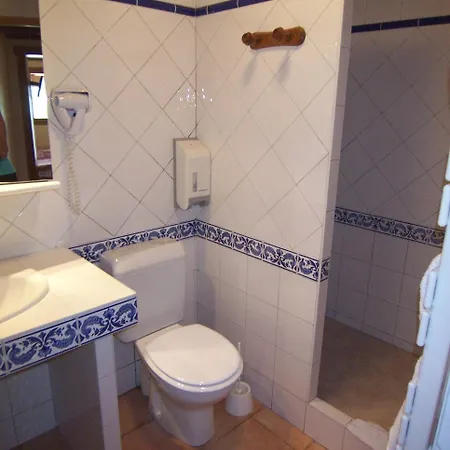 Les Bernards Otel 2*