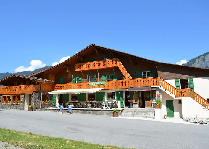 Les Bernards Hotel 2*